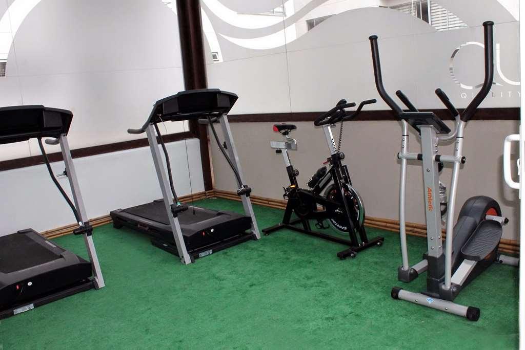 Quo Quality Hotel マニサレス 設備 写真 Elliptical trainer (right)