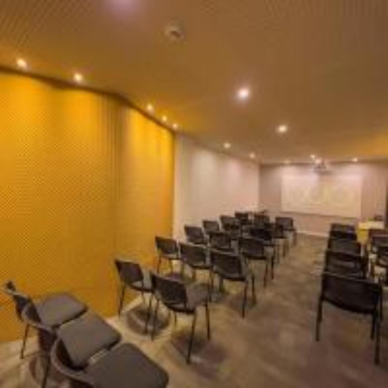 Quo Quality Hotel マニサレス エクステリア 写真 The interior of the lecture room