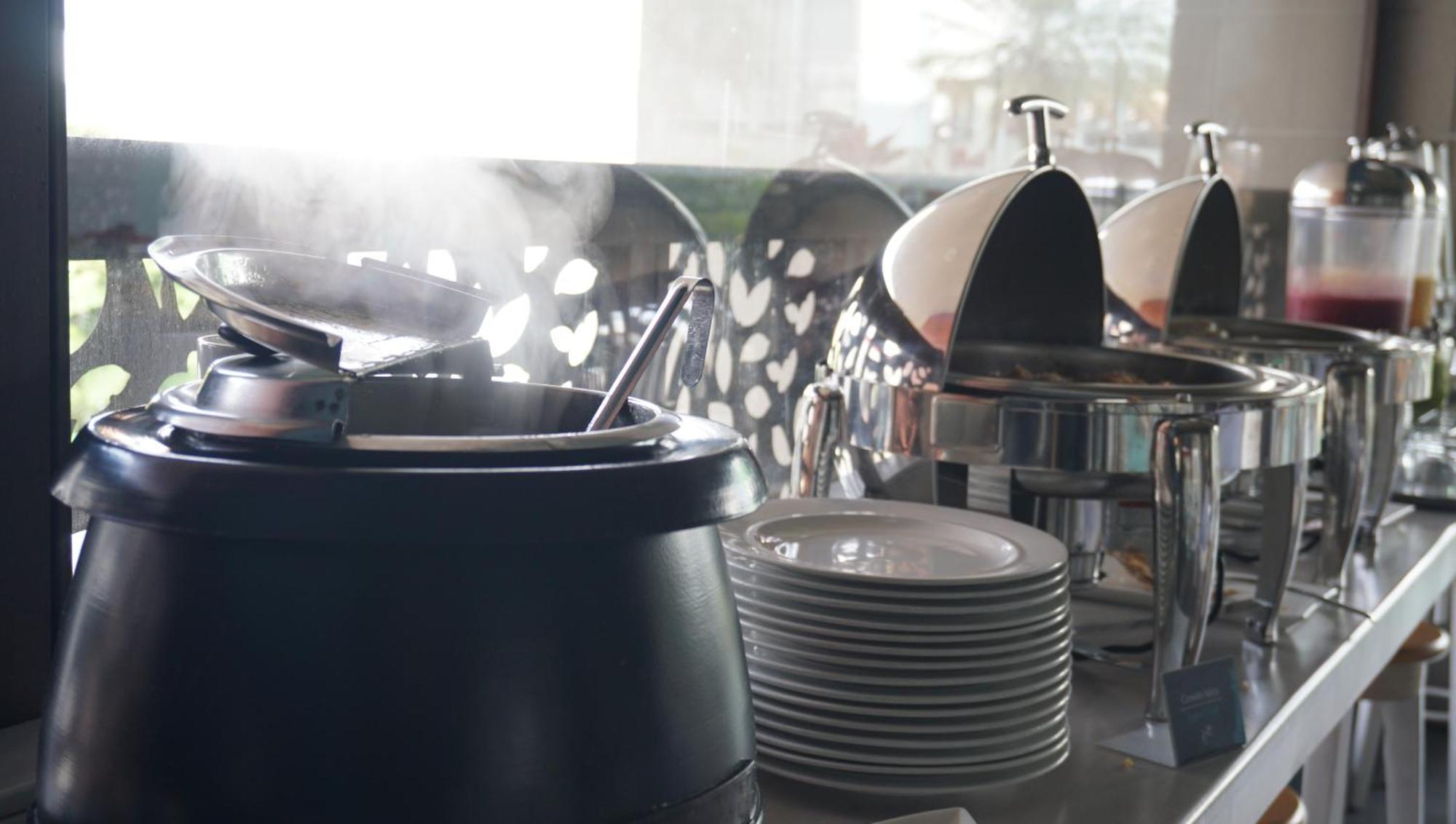 Quo Quality Hotel マニサレス エクステリア 写真 A chafing dish