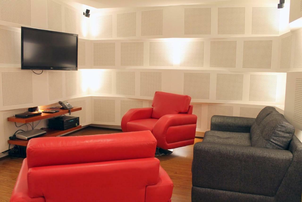 Quo Quality Hotel マニサレス エクステリア 写真 A home theater